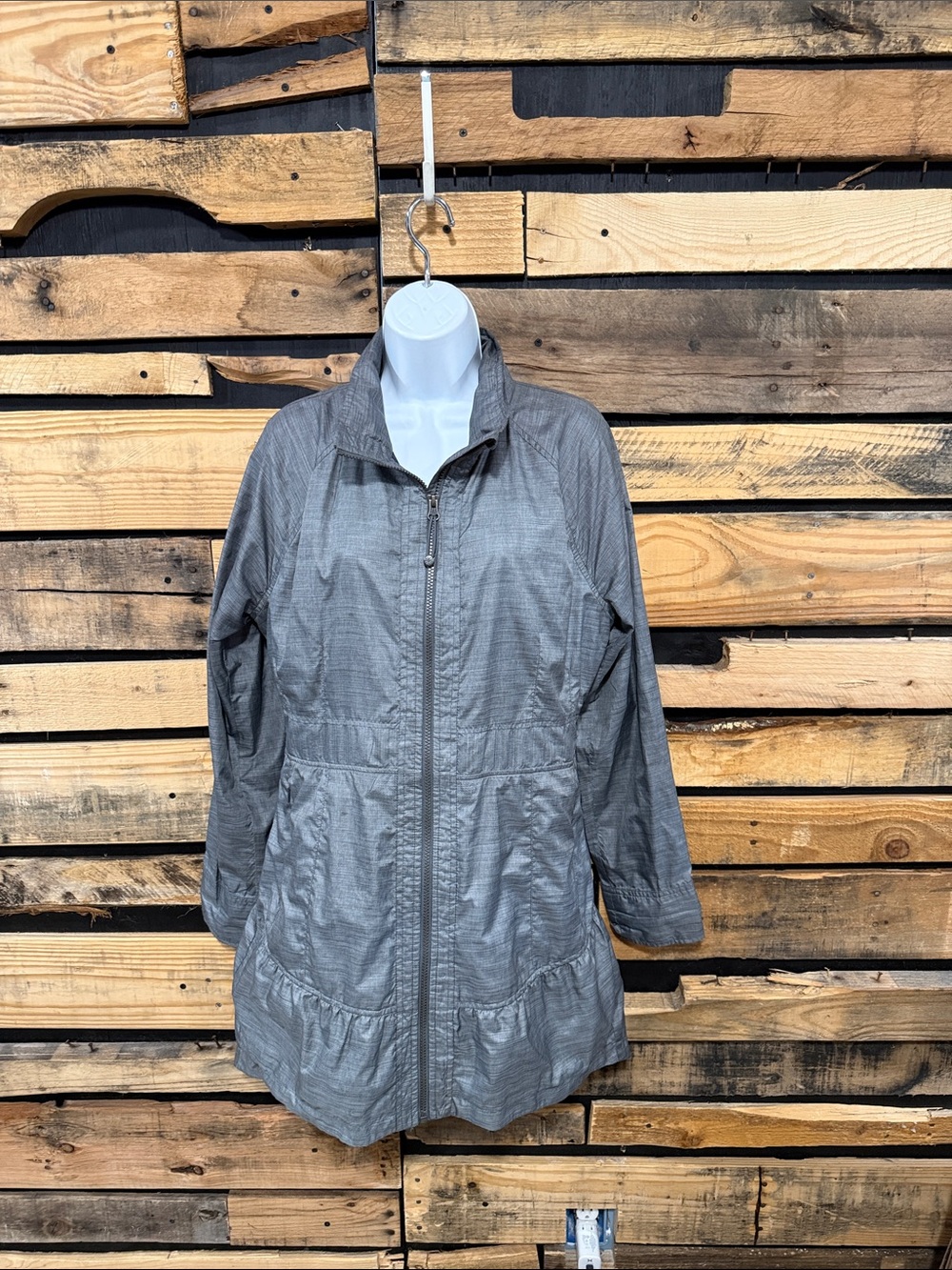 Athleta City Chic Water Resistant Windbreaker Rain Jacket
Size Large